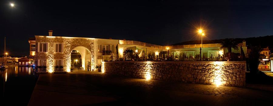 Cesme Marina Konukevi Eksteriør bilde